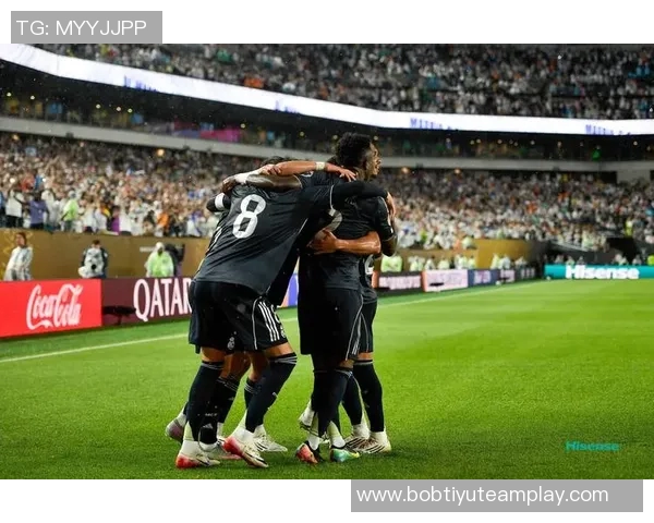 皇马与尤文高层会晤礼物传情展现友好合作意愿 皇马与尤文高层会晤礼物传情展现友好合作意愿