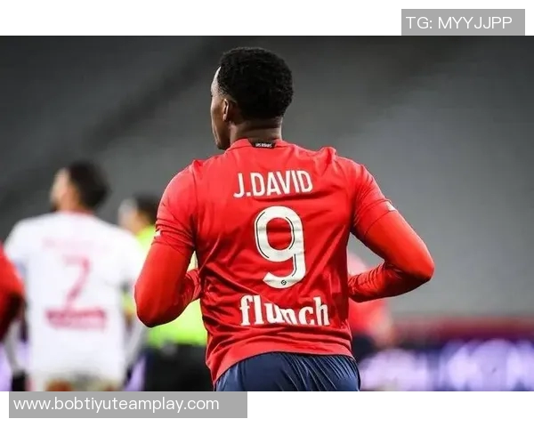 拜仁女足中场斯坦威今夏自由身离队引发转会市场关注 拜仁女足中场斯坦威今夏自由身离队引发转会市场关注