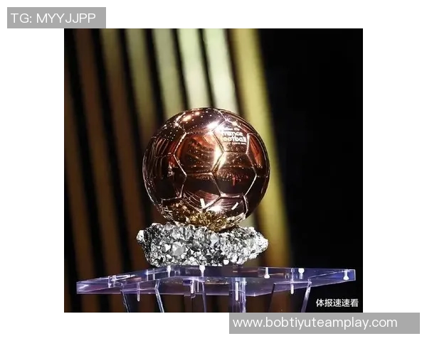 登贝莱回顾2025年辉煌时刻金球奖FIFA最佳与六冠王荣耀齐聚社媒分享